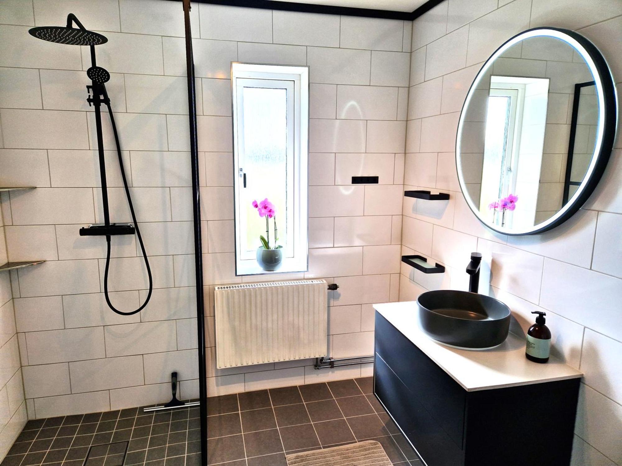 Lantlig Villa Utanfoer Uppsala Alunda Eksteriør bilde
